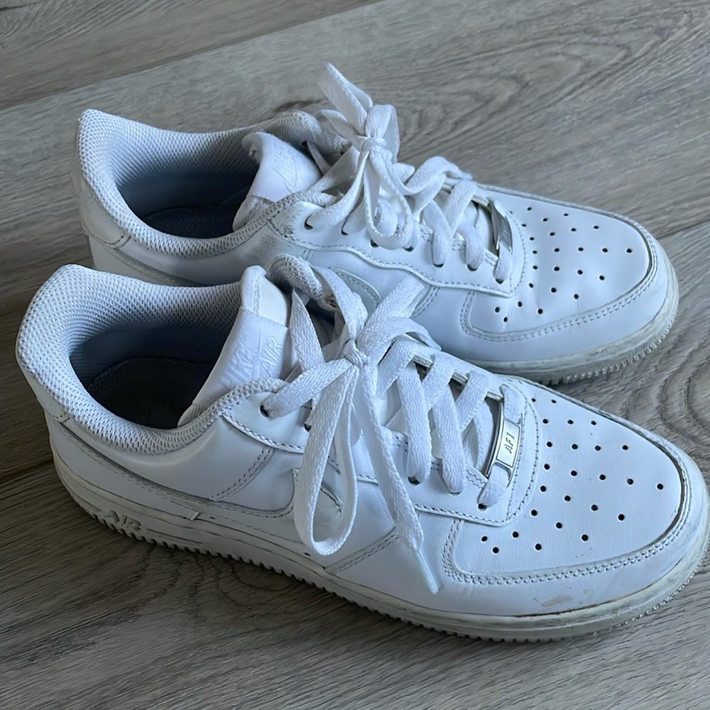 Air Force 1 low